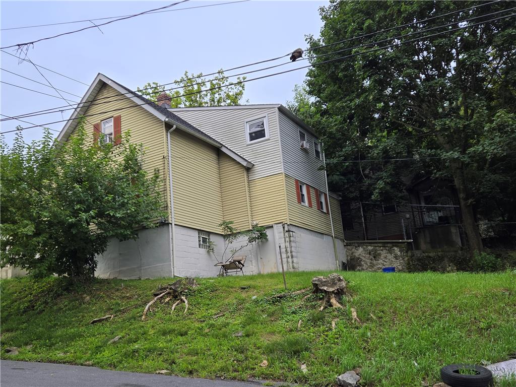 806 Carlton Avenue Property Photo 7