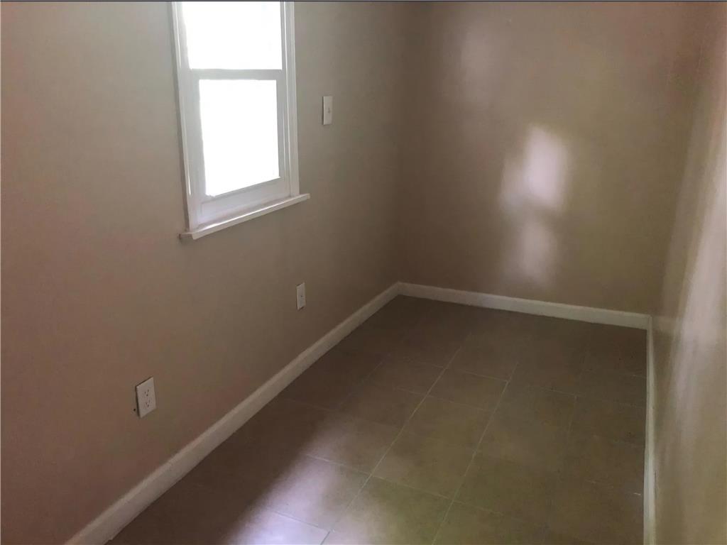 806 Carlton Avenue Property Photo 11