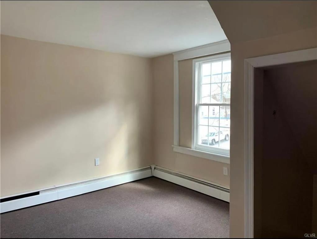 806 Carlton Avenue Property Photo 15