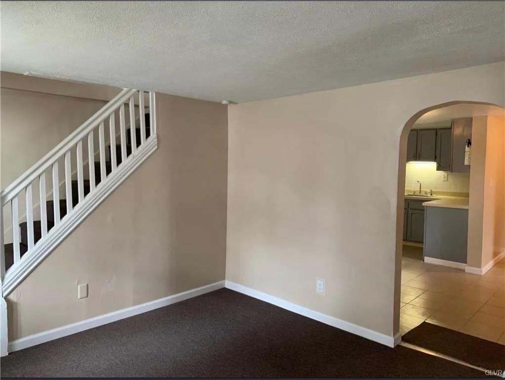806 Carlton Avenue Property Photo 16