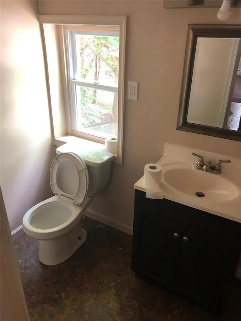 806 Carlton Avenue Property Photo 22
