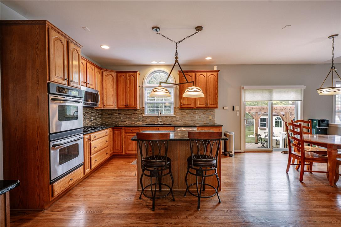2295 Leigh Drive Property Photo 11