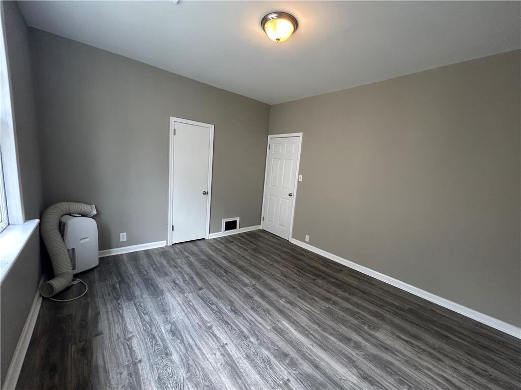 110 Front Street Property Photo 11