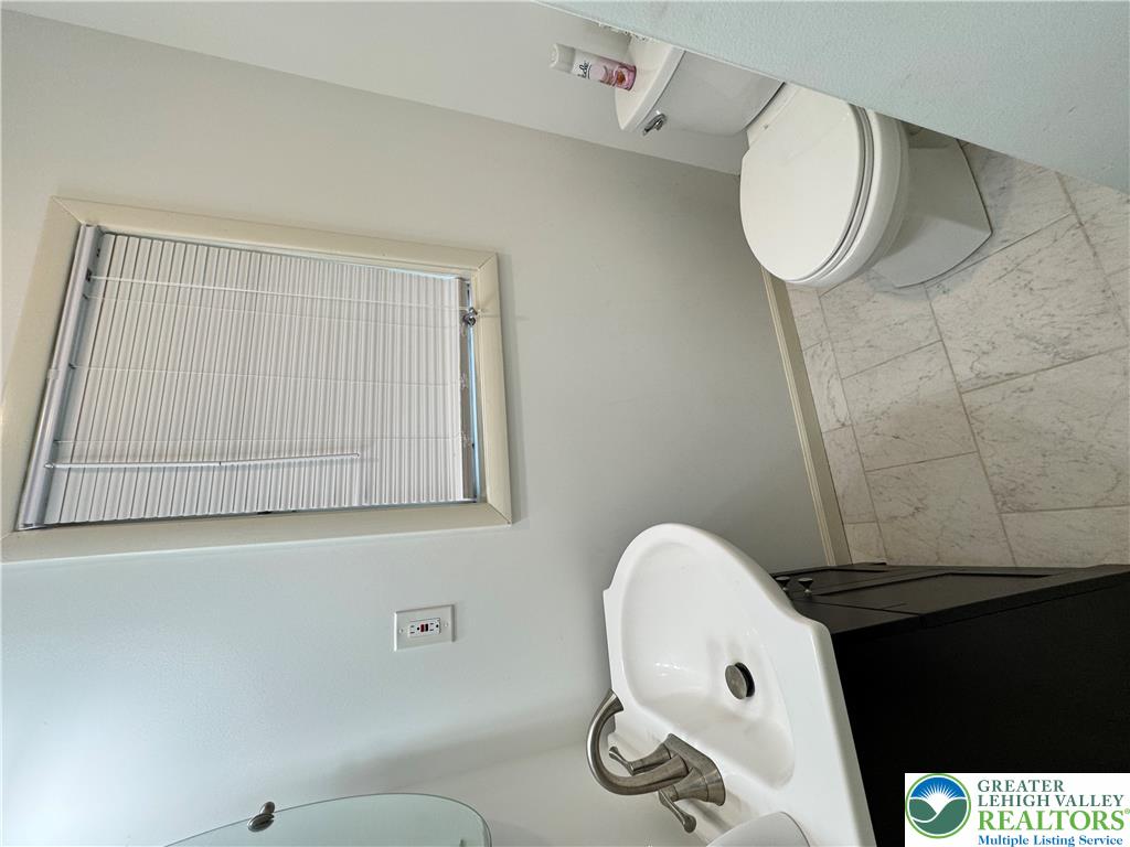 2620 West Livingston Street Property Photo 20
