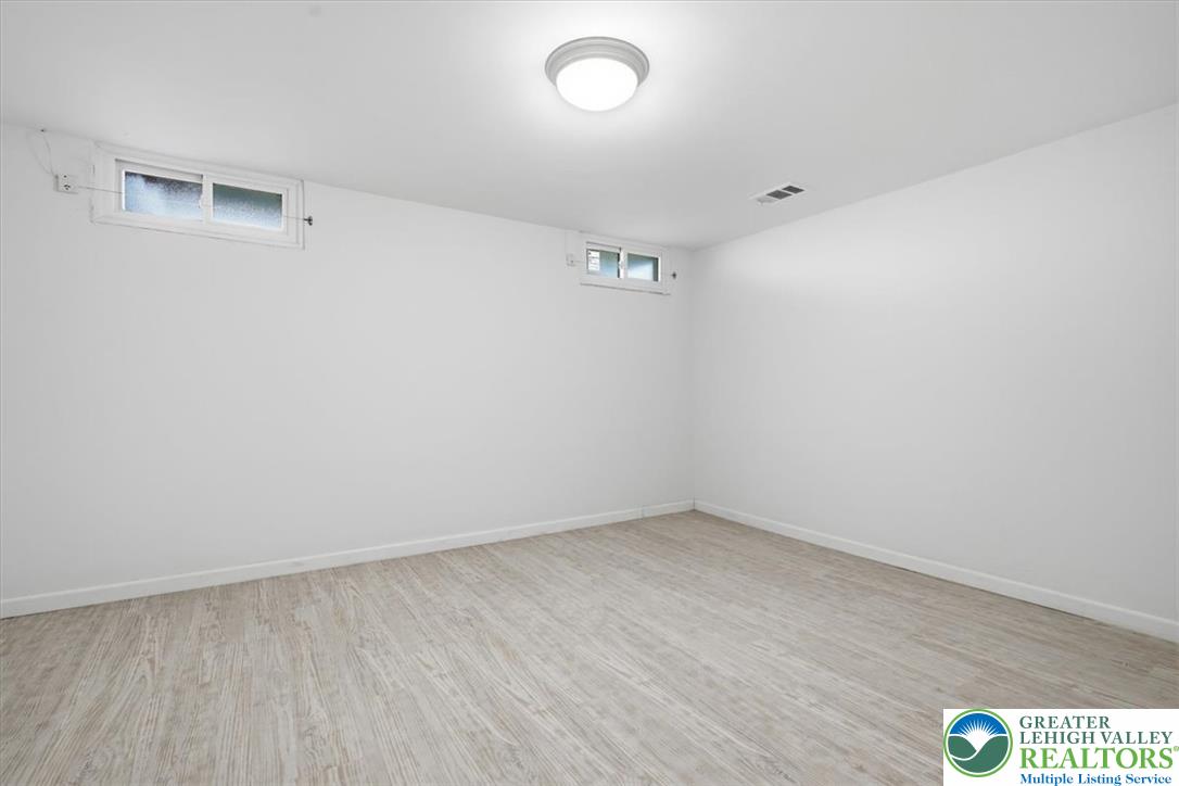 2620 West Livingston Street Property Photo 41