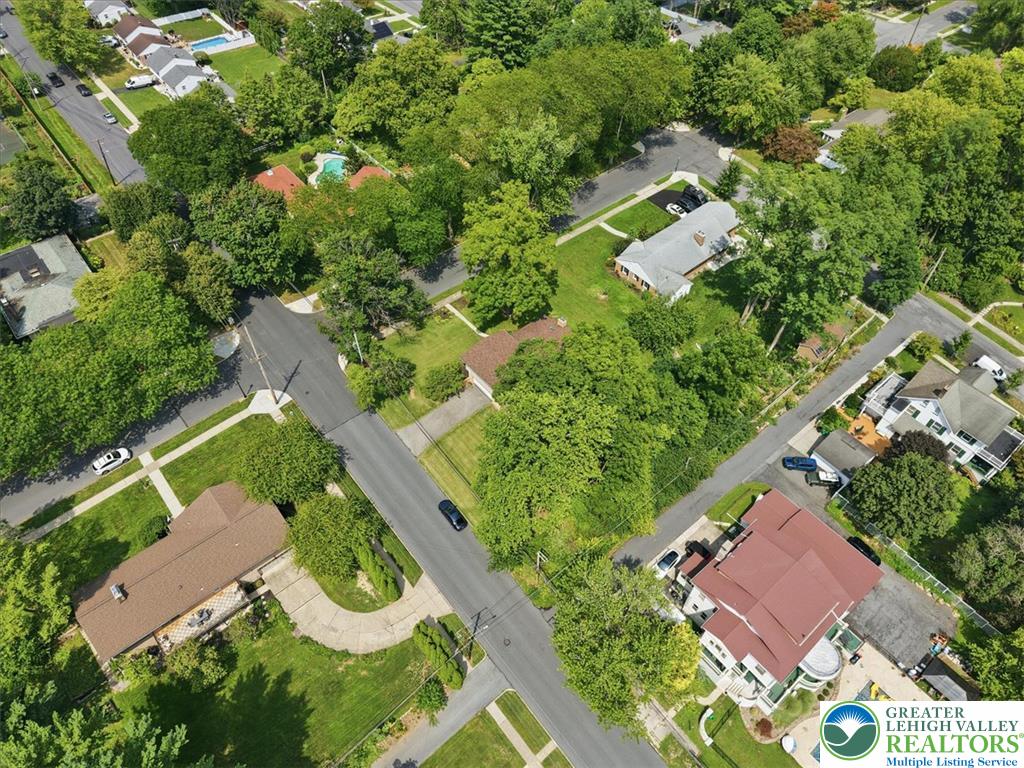2620 West Livingston Street Property Photo 58