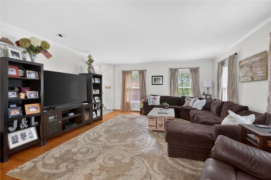 595 Walnut Avenue Property Photo 32