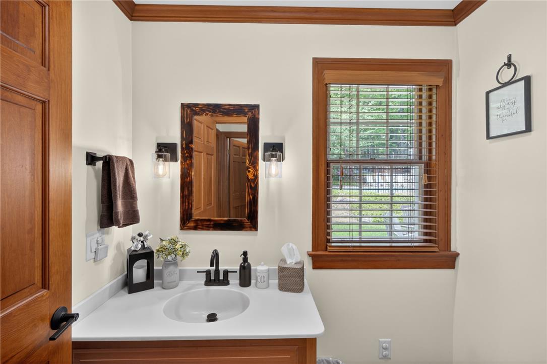 595 Walnut Avenue Property Photo 37