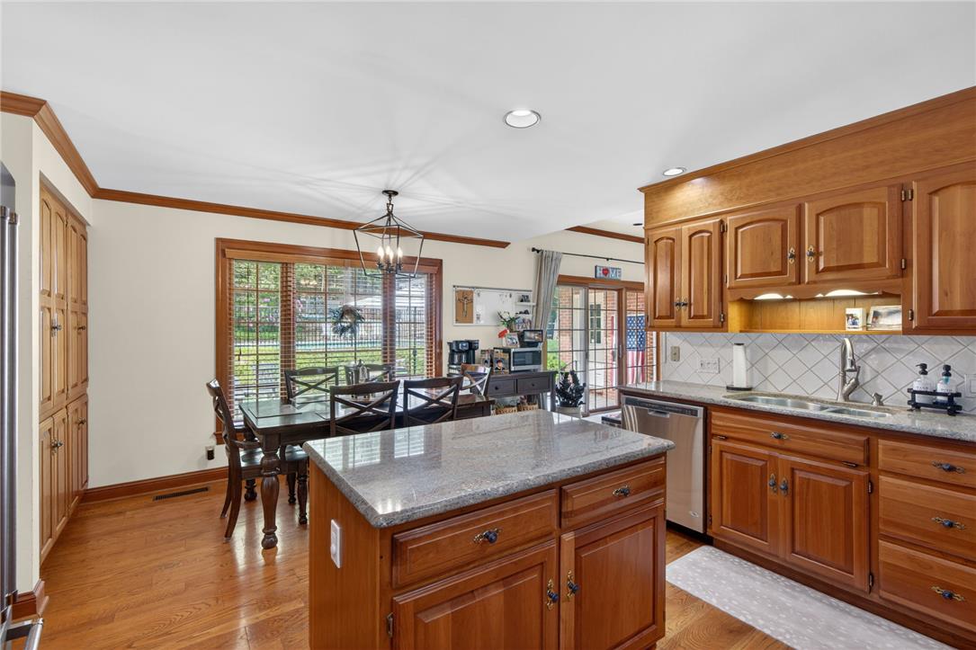 595 Walnut Avenue Property Photo 42
