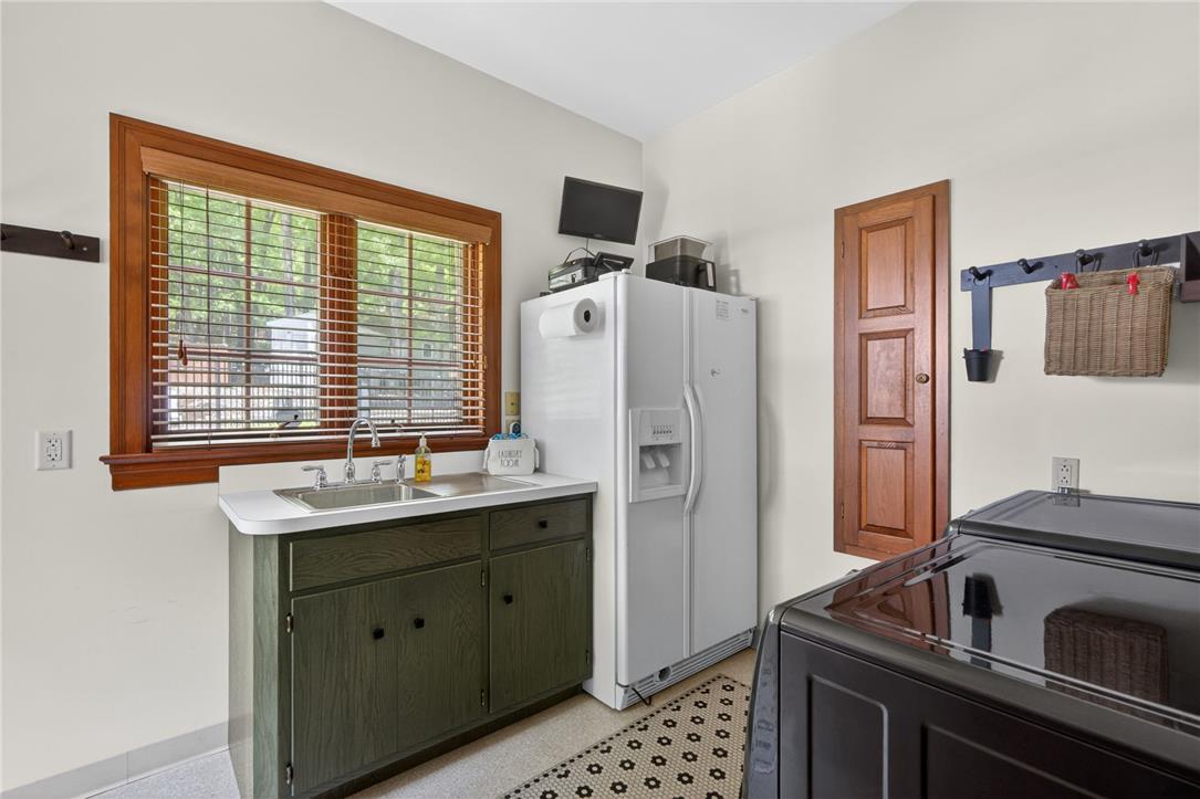 595 Walnut Avenue Property Photo 64