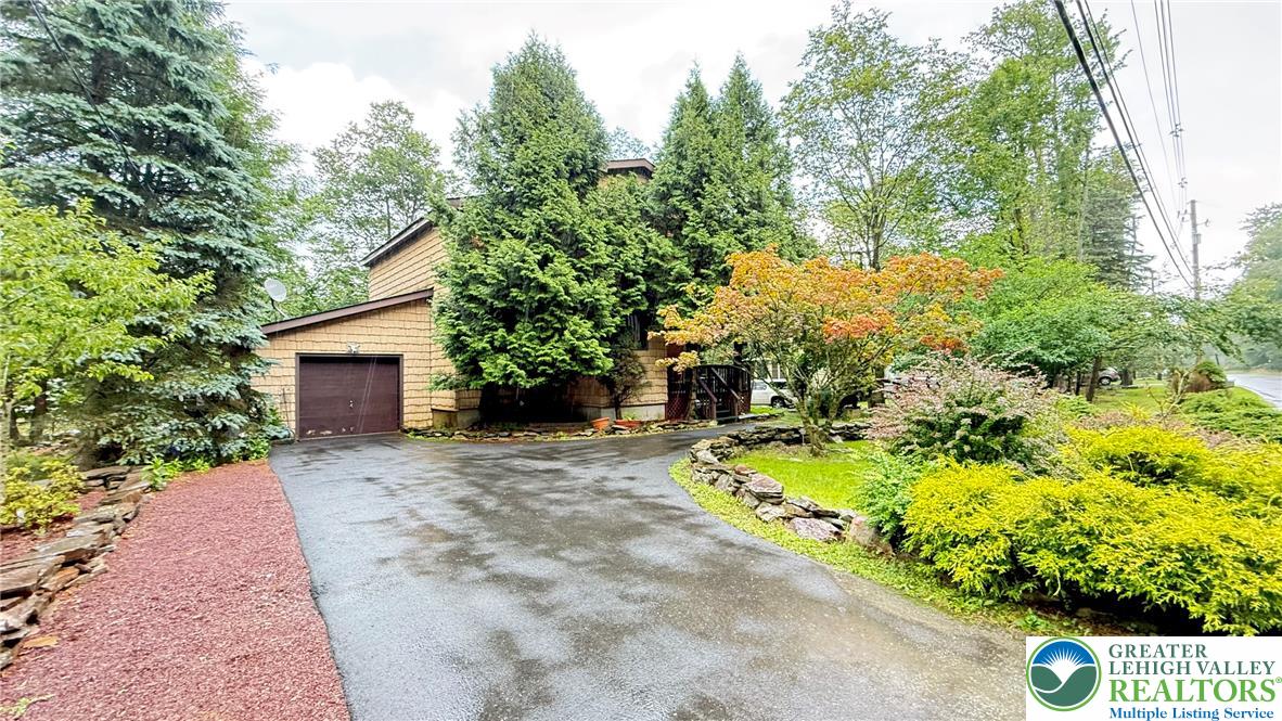 2143 Rosemont Drive Property Photo 1