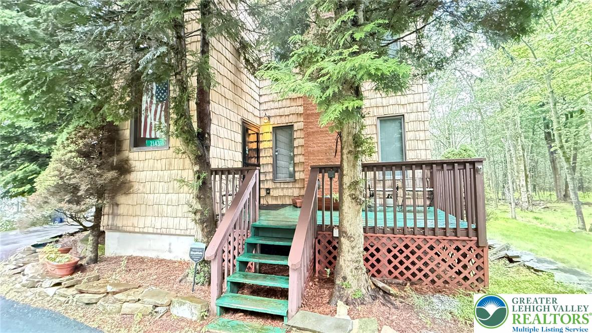 2143 Rosemont Drive Property Photo 4