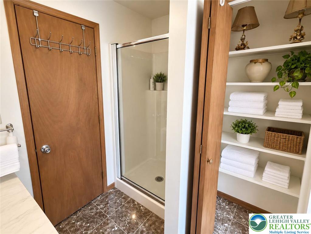 2143 Rosemont Drive Property Photo 18