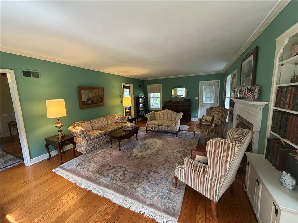 1841 Main Street Property Photo 12
