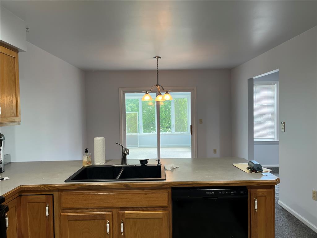 2635 Middle Way Property Photo 5