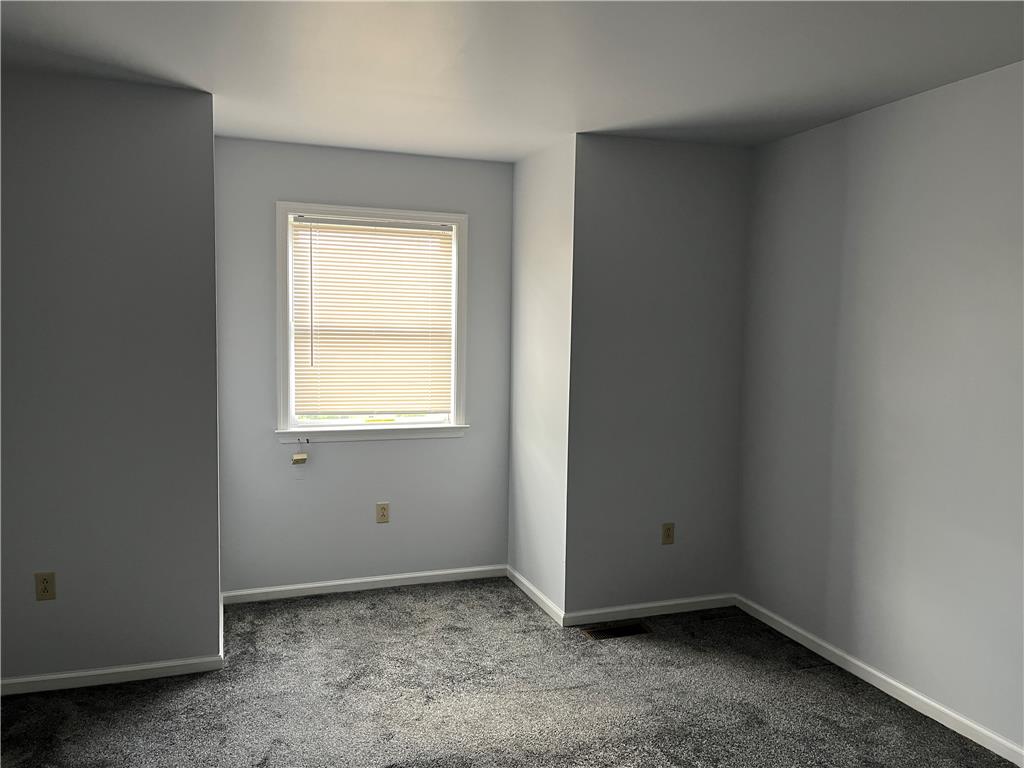 2635 Middle Way Property Photo 7