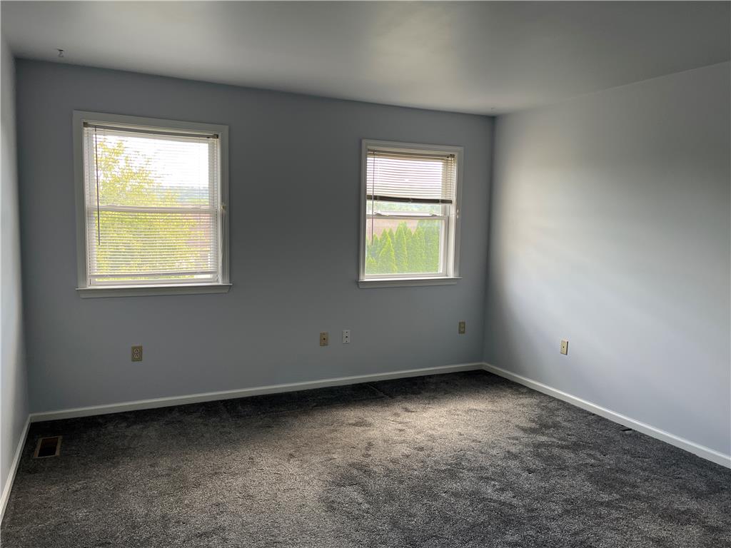 2635 Middle Way Property Photo 10