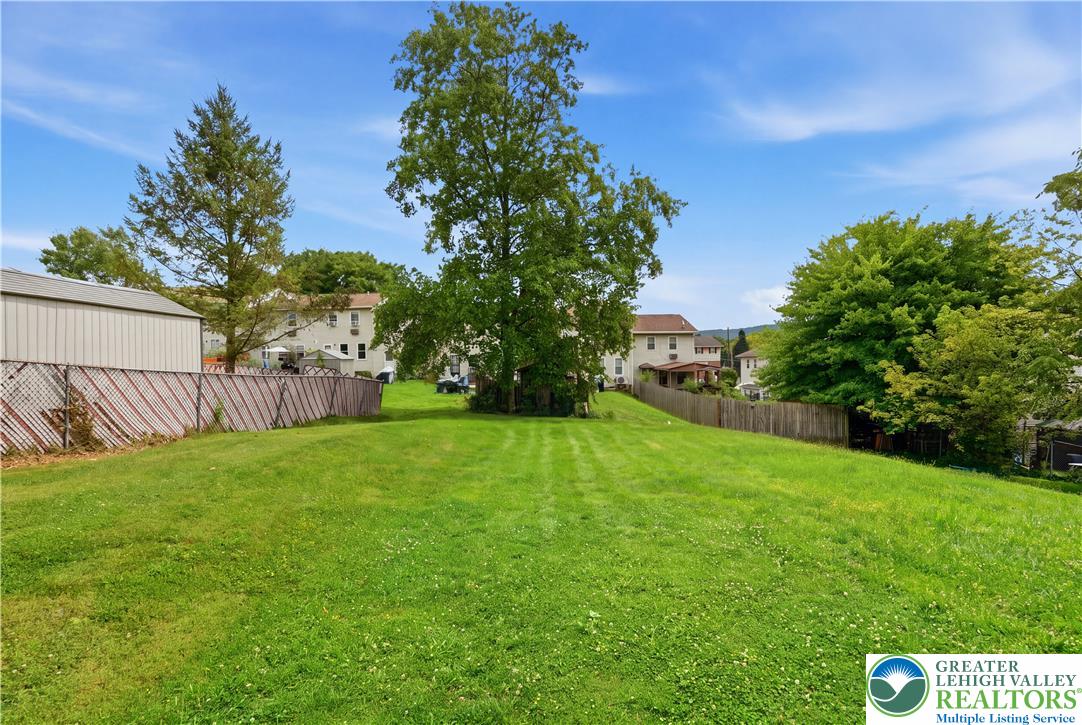 216 9th Avenue Property Photo 2