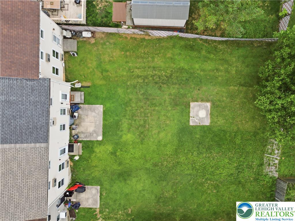 216 9th Avenue Property Photo 18