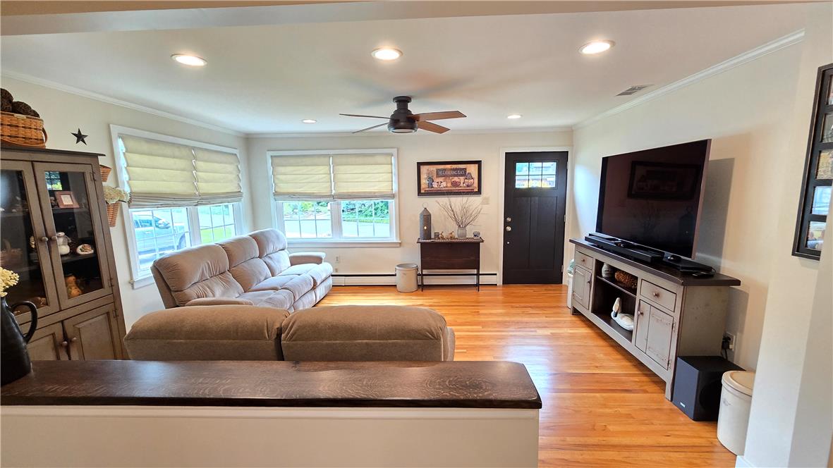 249 Ohio Avenue Property Photo 6