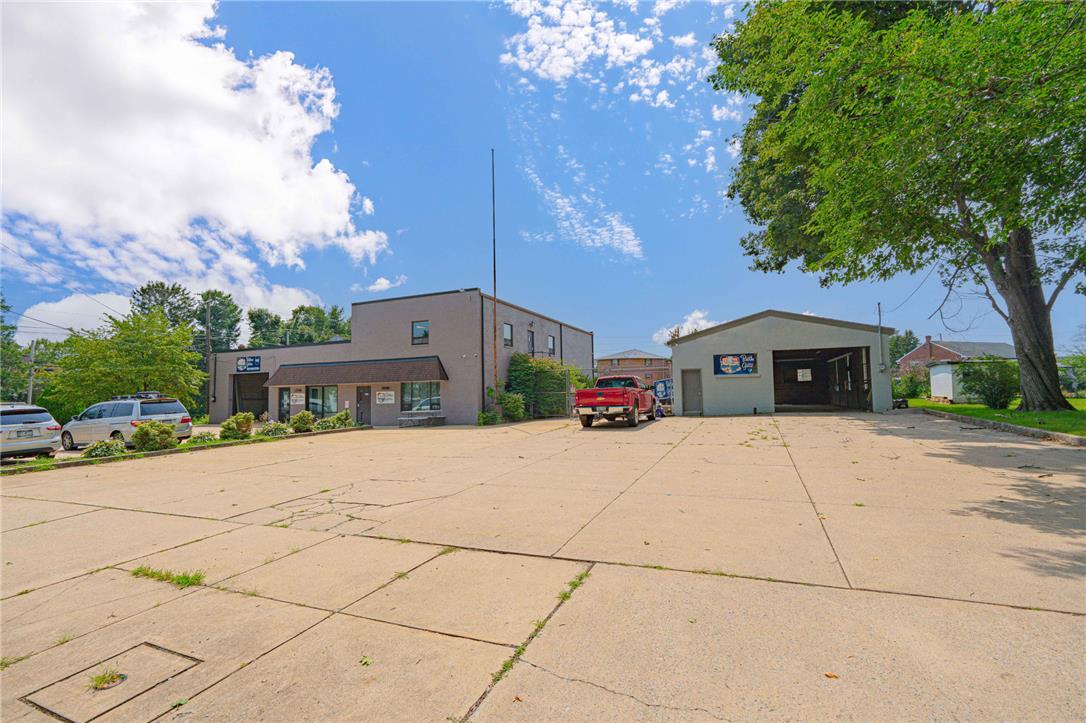 1302 North 18th Street Property Photo 2