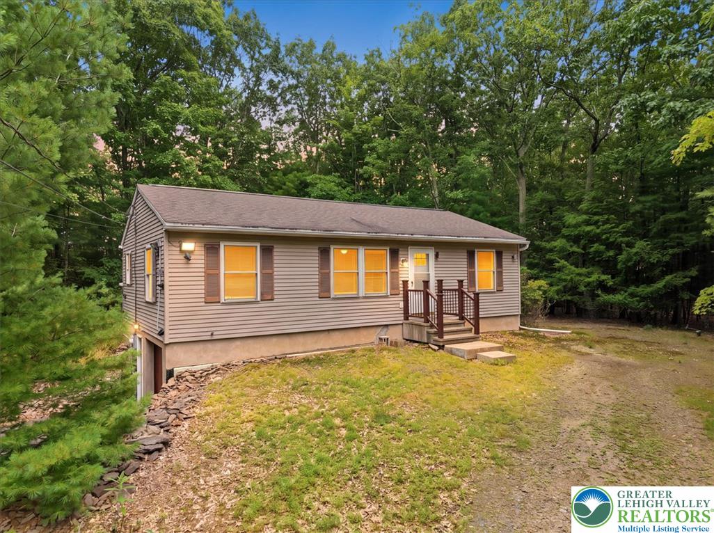 158 Pioneer Road Property Photo 1