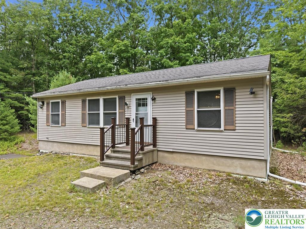 158 Pioneer Road Property Photo 2