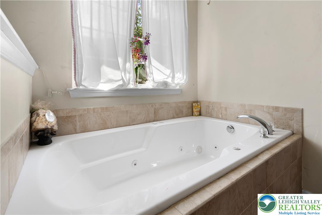 195 Sunrise Loop Property Photo 42