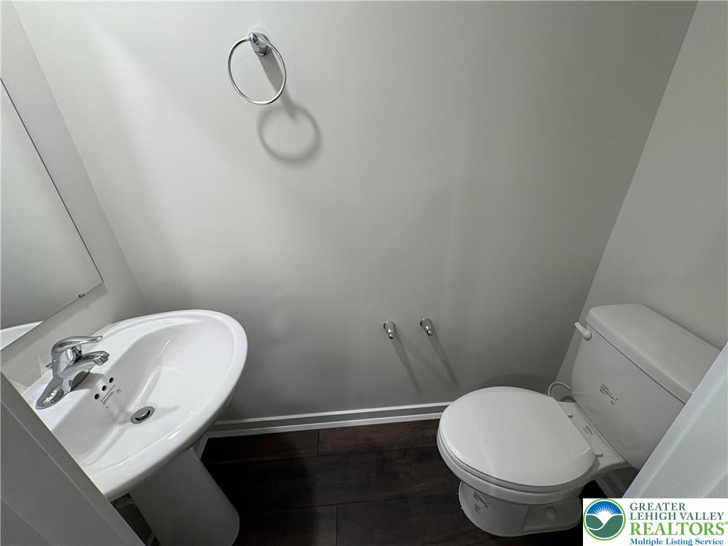 4946 Brookside Court Property Photo 28