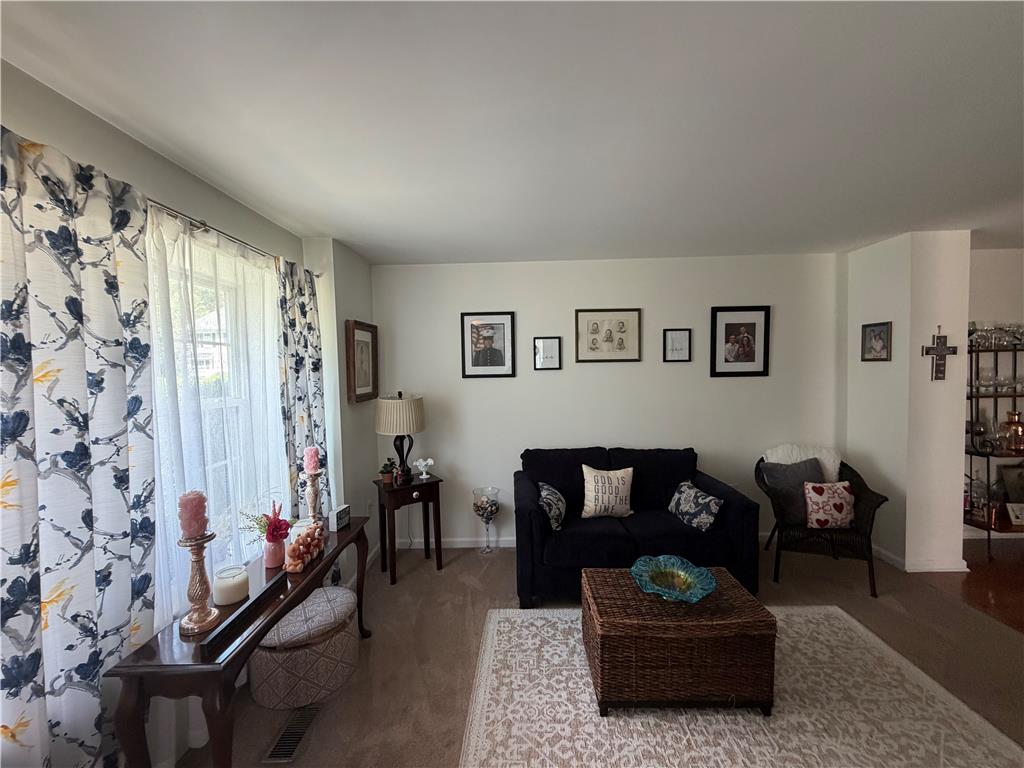 4177 Bunker Hill Drive North Property Photo 3