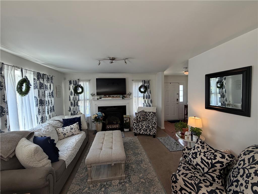 4177 Bunker Hill Drive North Property Photo 6