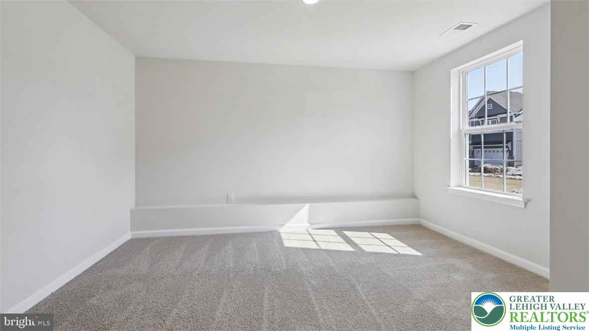 126 Winding Road Property Photo 3