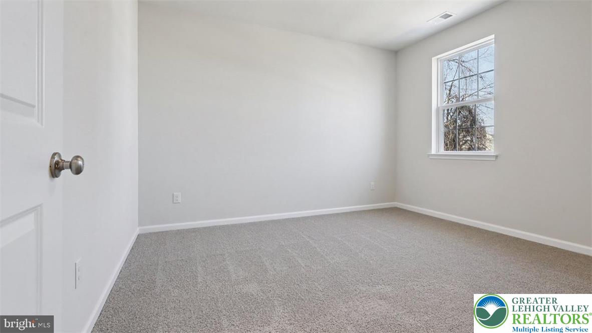 126 Winding Road Property Photo 39