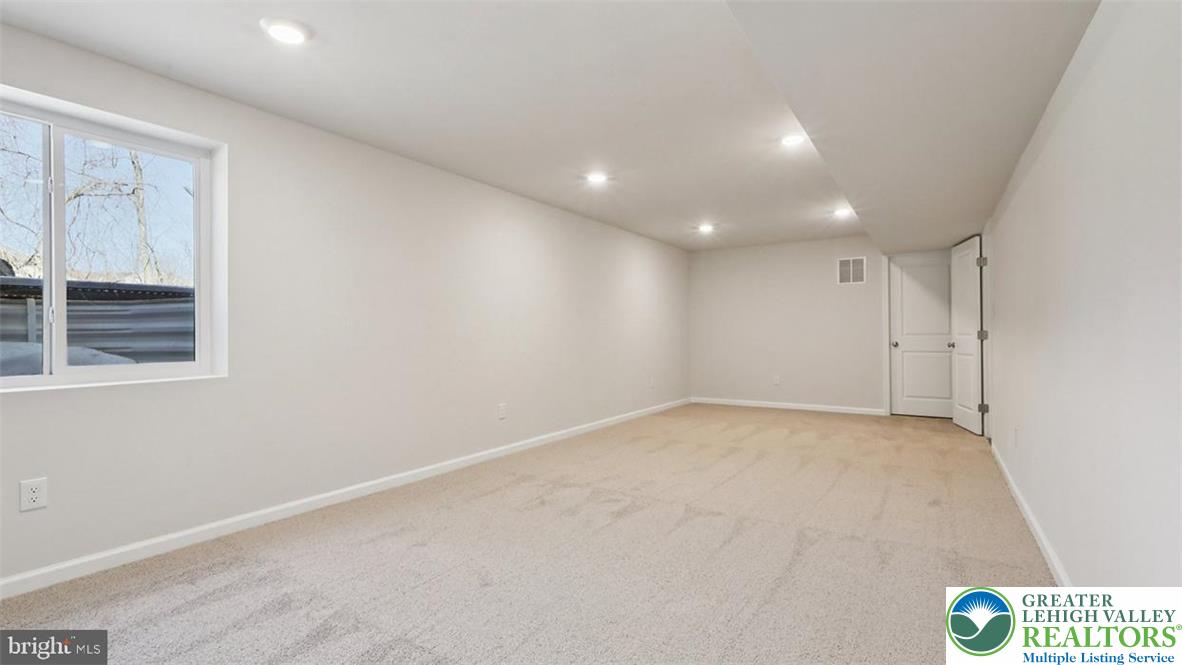 126 Winding Road Property Photo 64