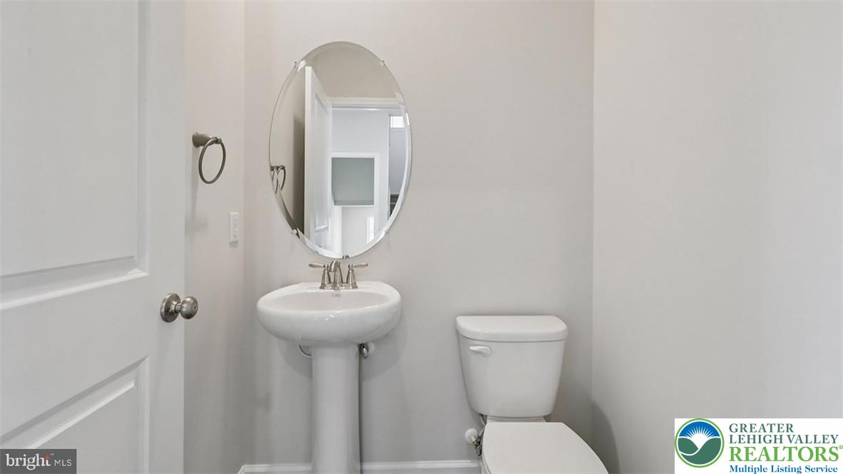 126 Winding Road Property Photo 24