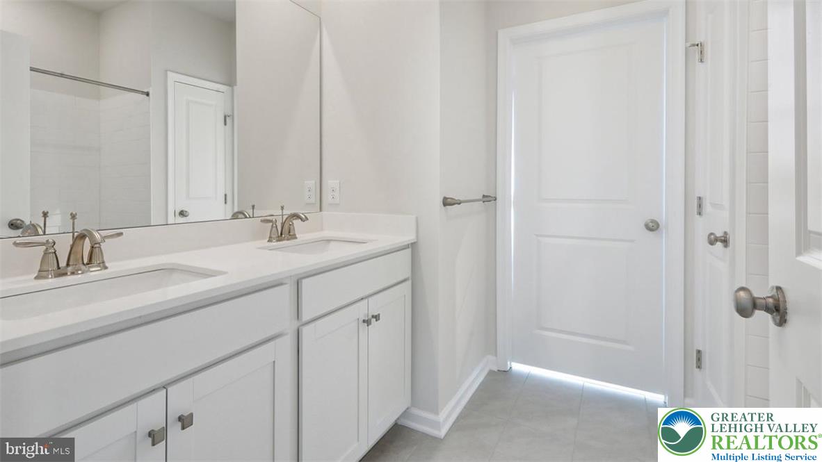 126 Winding Road Property Photo 48