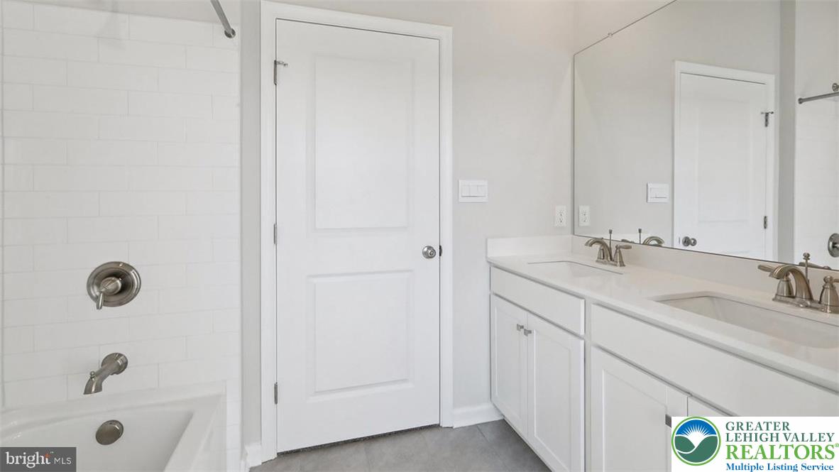 126 Winding Road Property Photo 49