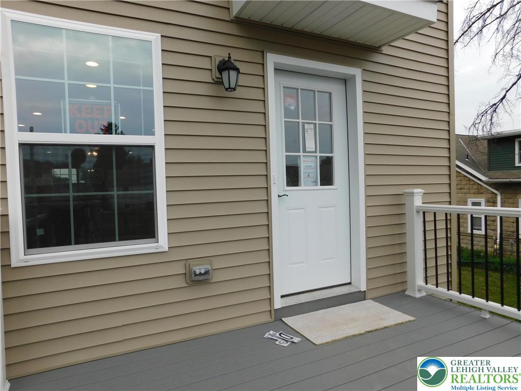 1549 Burkhardt Street C Property Photo 1