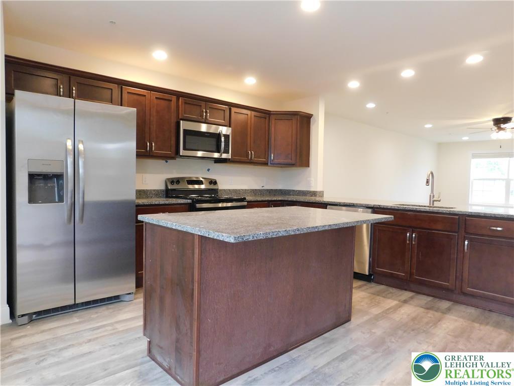 1549 Burkhardt Street C Property Photo 2