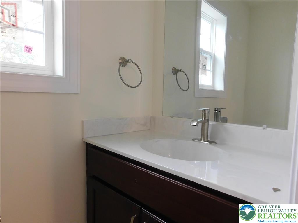 1549 Burkhardt Street C Property Photo 12