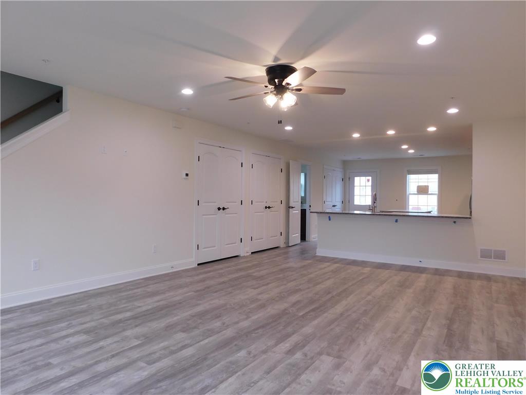 1549 Burkhardt Street C Property Photo 15