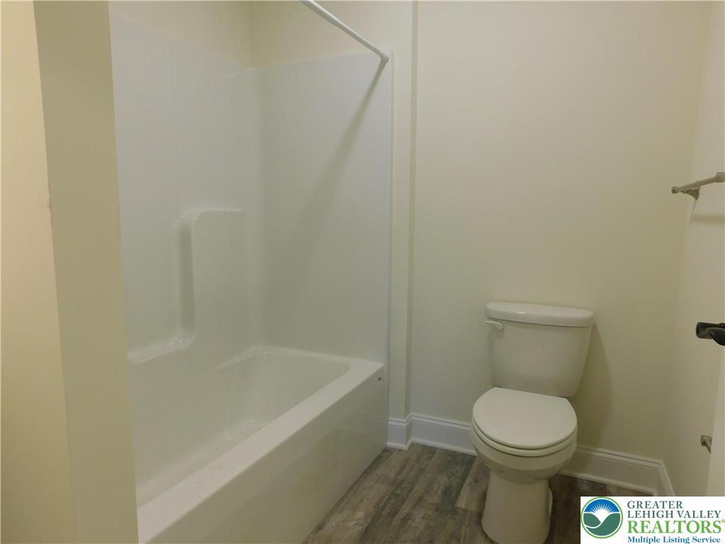 1549 Burkhardt Street C Property Photo 23