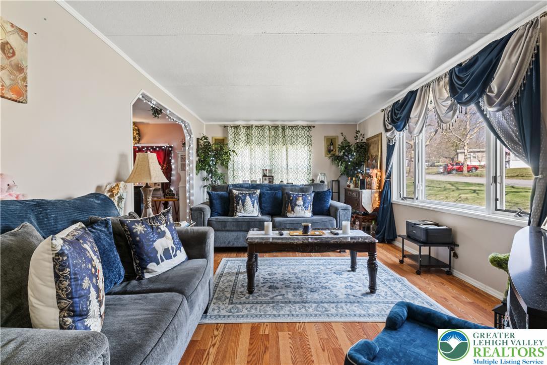 1 Woodsdale Property Photo 12