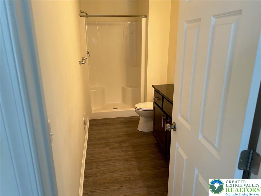 512 Penn Street 2 Property Photo 10