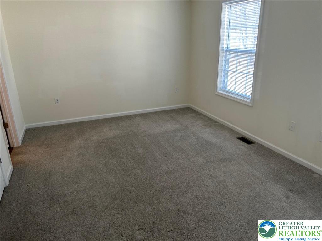 512 Penn Street 2 Property Photo 11