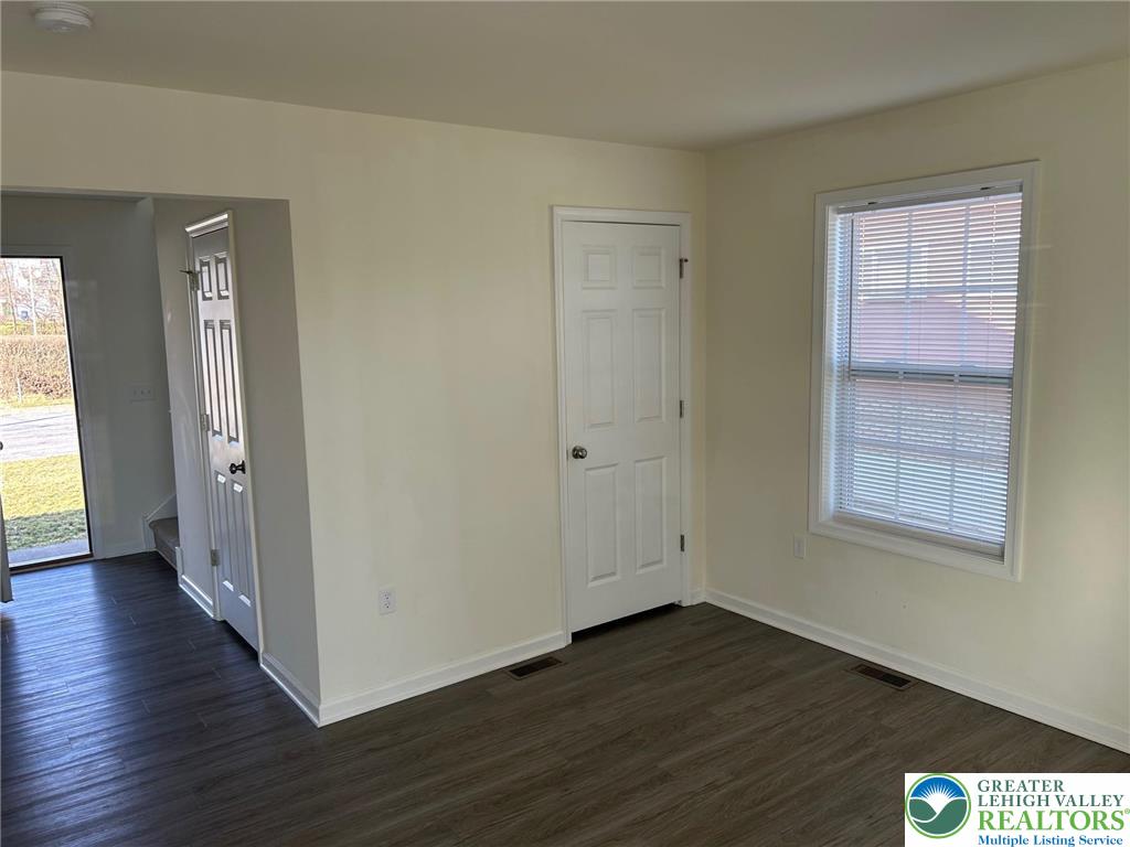 512 Penn Street 2 Property Photo 18