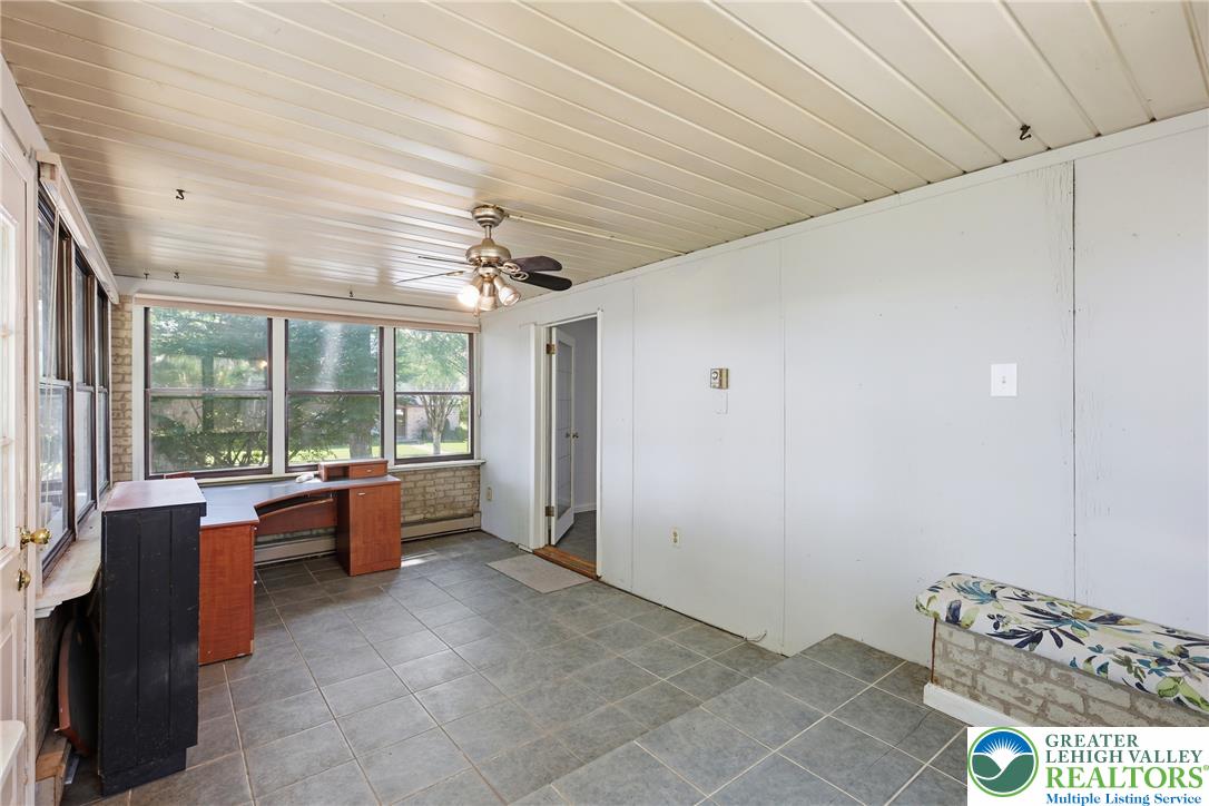 1701 Saratoga Court Property Photo 17