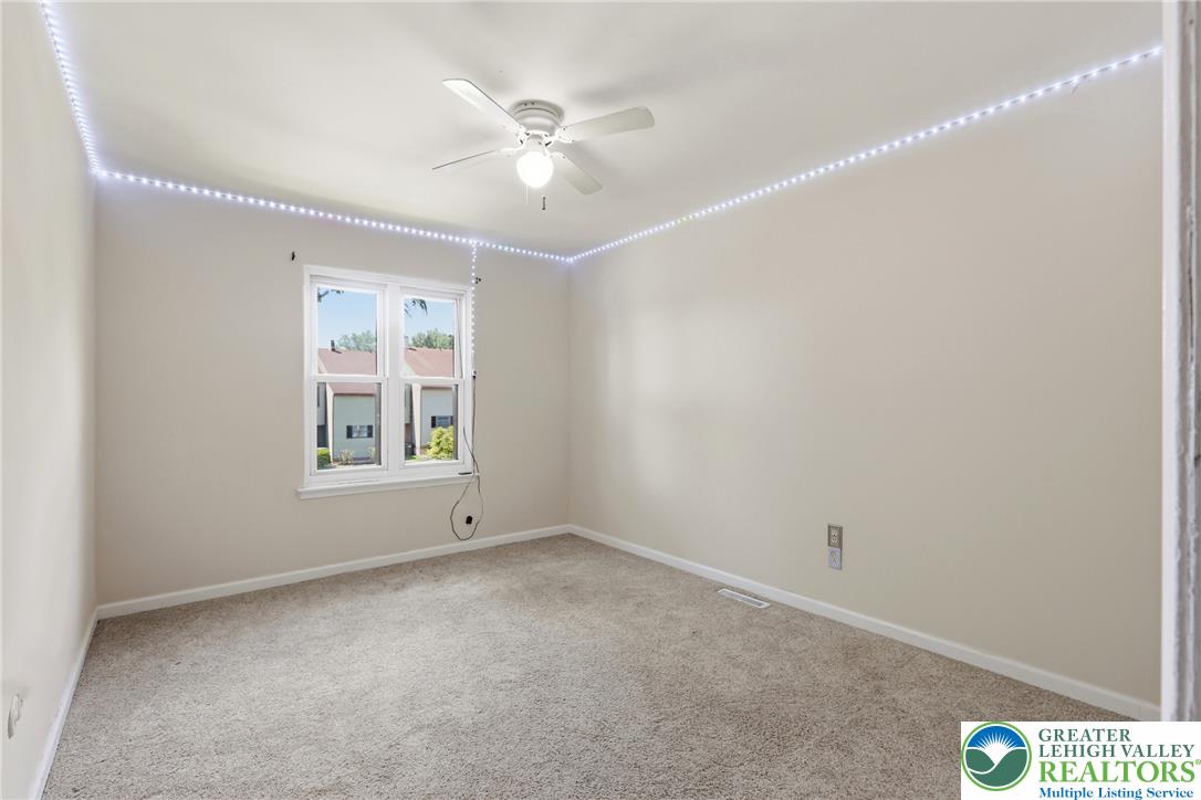 1701 Saratoga Court Property Photo 20
