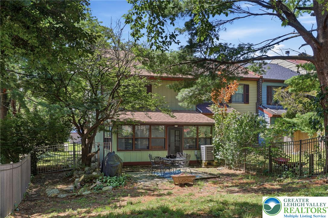 1701 Saratoga Court Property Photo 32