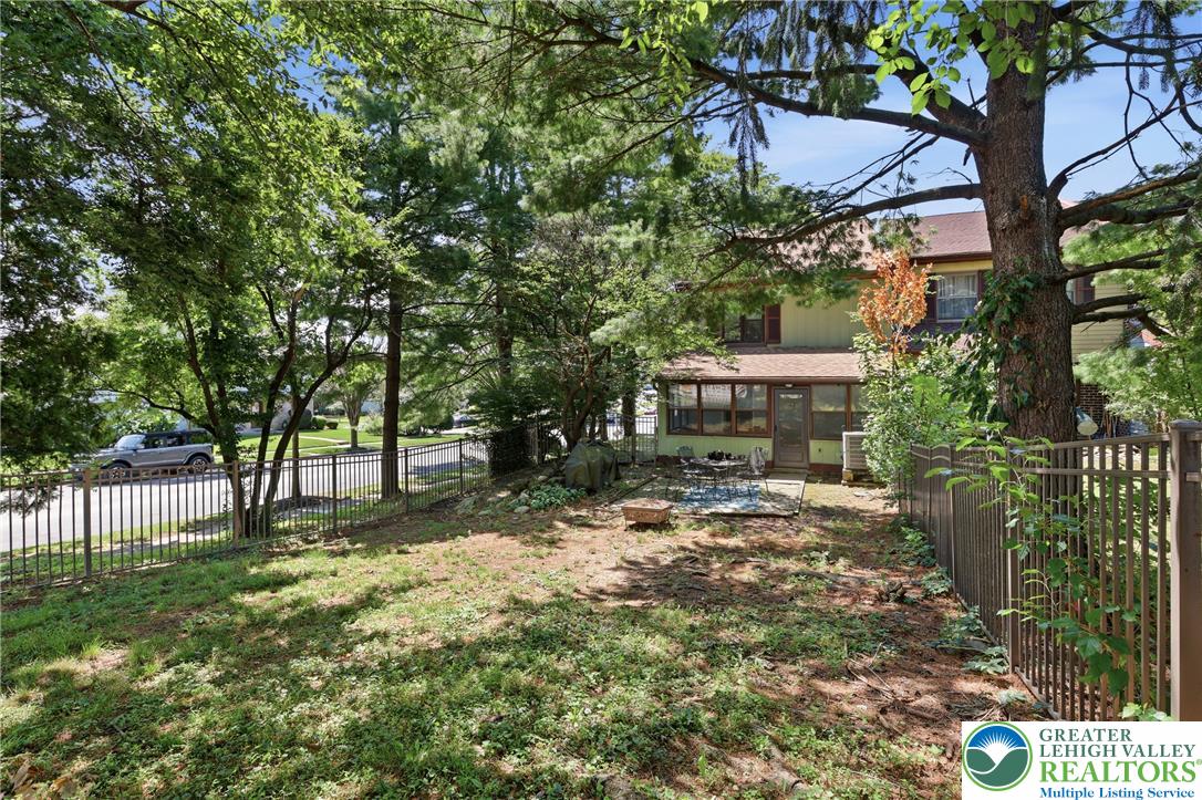 1701 Saratoga Court Property Photo 33